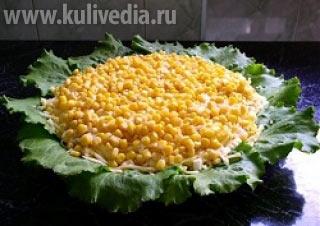 Салат из кукурузы с яйцом и луком